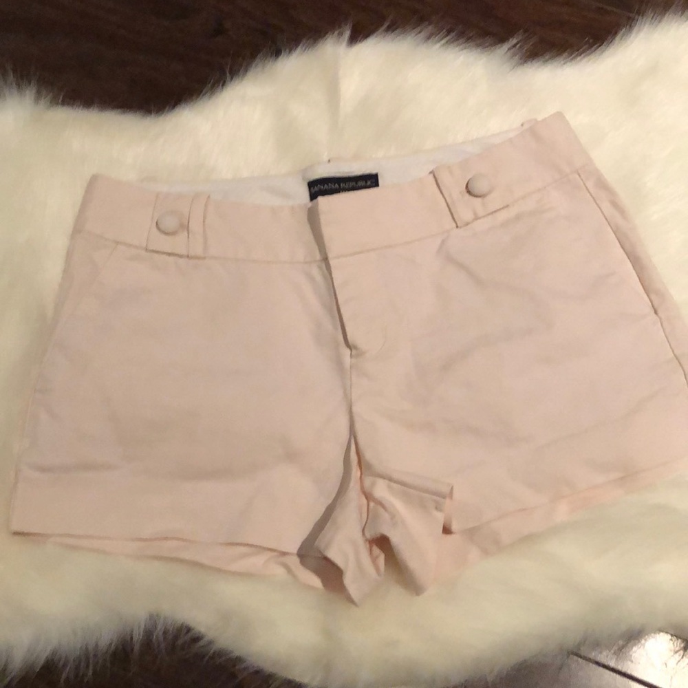 Banana Republic size 4 pale pink shorts